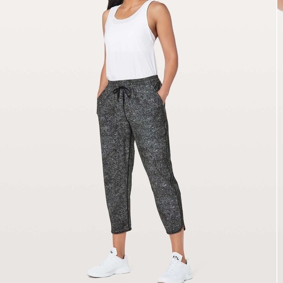 Lululemon Keep It Classic Pants 23” - Picture 9 of 9